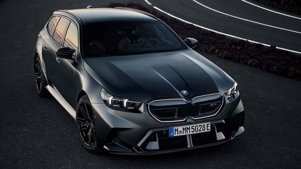 Самый мощный универсал BMW в истории. Представлена BMW M5 Touring 2025